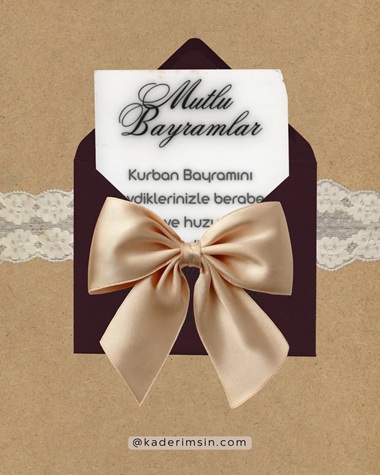 Altın kurdeleli zarflı Kurban Bayramı kutlama kartı