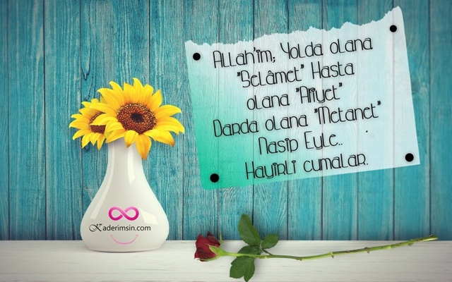 Lale motifleriyle tasarlanmış zarif İslami cuma kartı